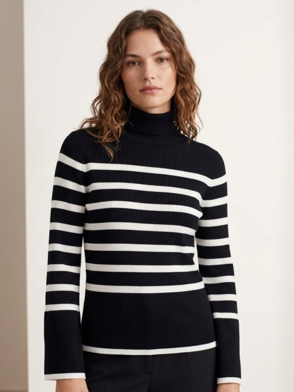 BNWT H&M Size XXS Black & White Striped Turtleneck sweater w/ Side Slits -chic